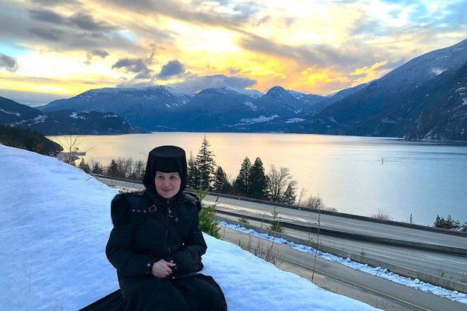 Whistler Sightseeing Tour from Vancouver: See Horseshoe Bay and Shannon Falls - Whistler Blackcomb Area: 4 Hours to Explore Your Way